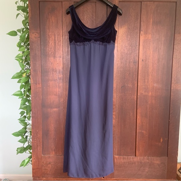 Cachet Vintage Velvet Bodice Full Length Sleeveless Gown - Picture 1 of 11